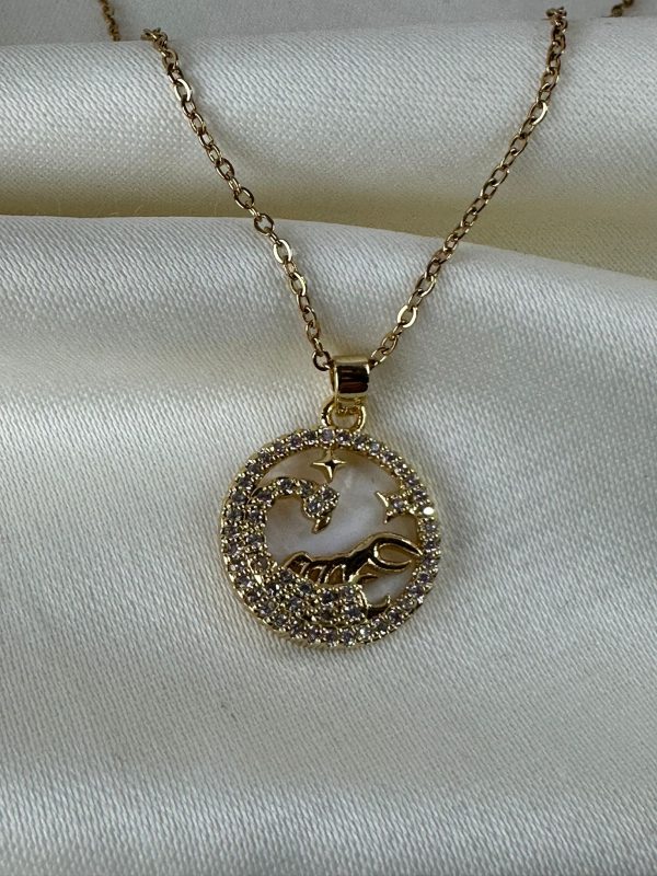 Zirkon Taşlı Akrep Burcu Figür Gold Kolye