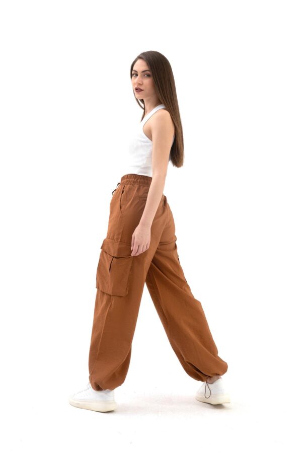 Yüksek Bel Beli ve Paçası Lastikli Paraşüt Kumaş Pantolon - Camel - Görsel 2