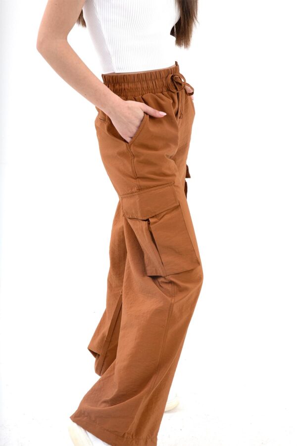 Yüksek Bel Beli ve Paçası Lastikli Paraşüt Kumaş Pantolon - Camel - Görsel 4